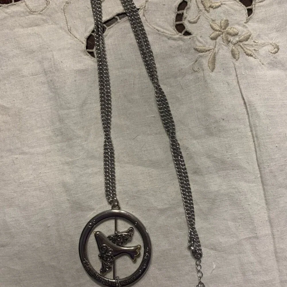 Avon NWT Stamped Necklace - “Spread Your Wings” Vintage Avon Necklace - Picture 2 of 3
